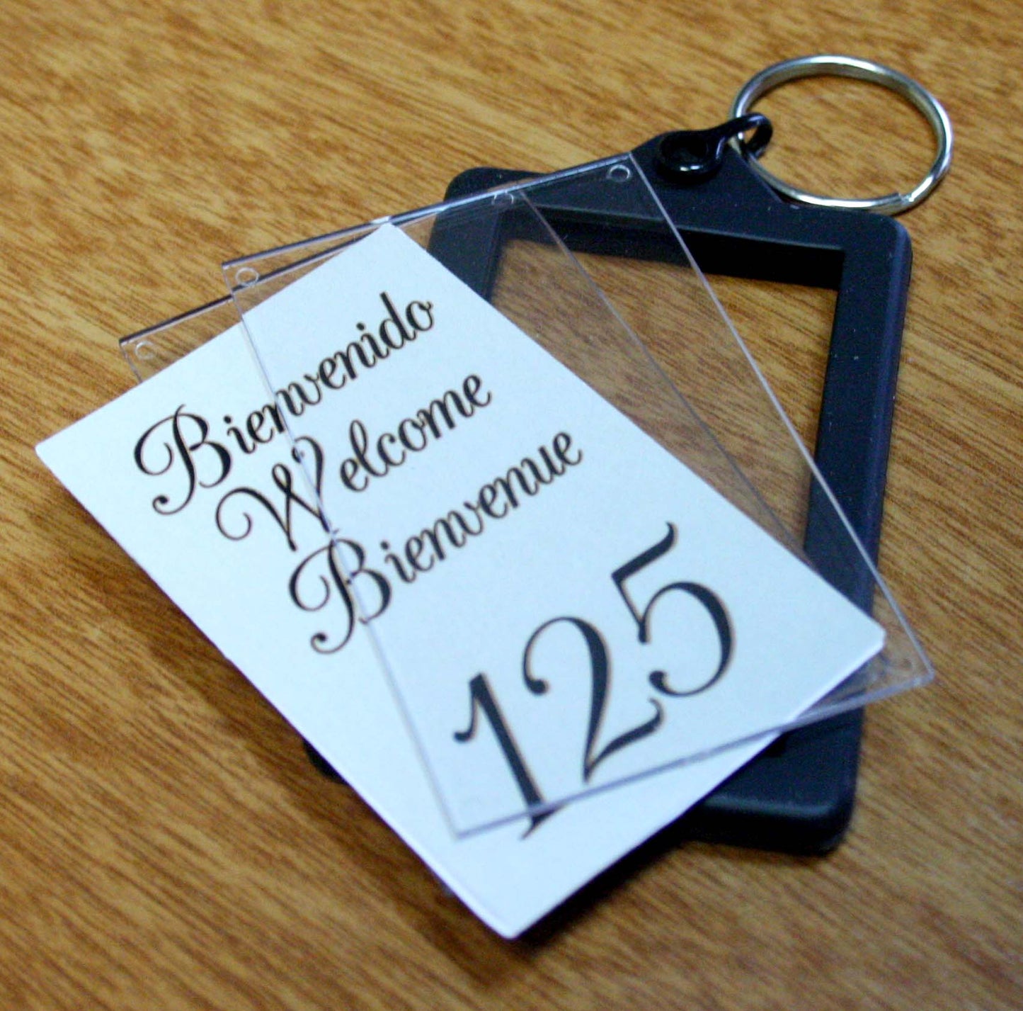 LLAVERO MOD.405 autopersonalizable con goma protectora contra roce a 2€/u.