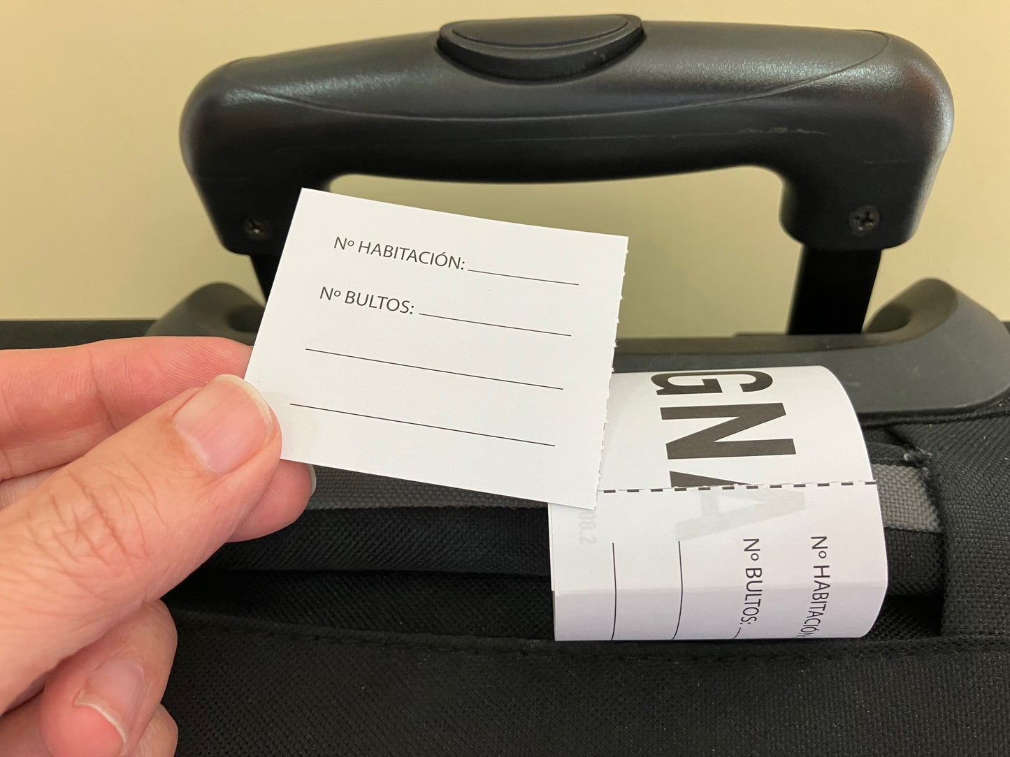 CONTROL CONSIGNA MALETA PAPEL CON RESGUARDO SIN NUMERAR MOD.008.2 desde 0,07€/u. ESTÁNDARD O PERSONALIZABLE