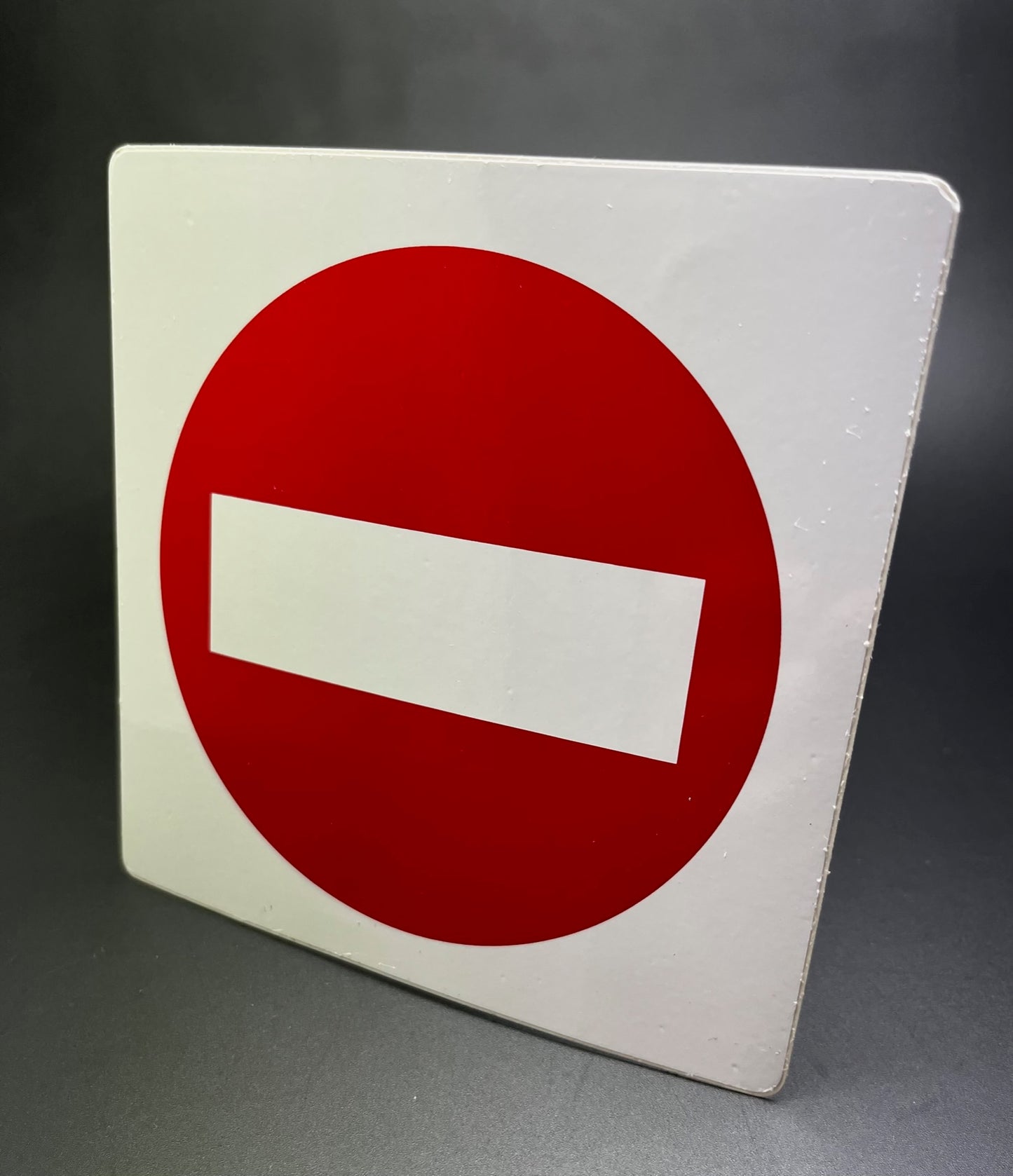 ADHESIVOS DE SEÑALIZACIÓN PROHIBIDO FONDO BLANCO MODELO 071 / 081 desde 0,39€/u.