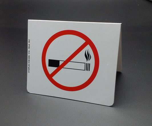 DISPLAY PROHIBIDO FUMAR, Modelos 062 (fondo blanco) y 162 (fondo plata) desde 0,44€/u.